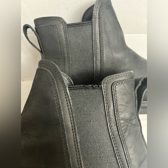ROOTS JUNCTION CHELSEA LEATHER BOOTS WOMENS Sz 7 BLACK COLOR - Picture 10 of 17